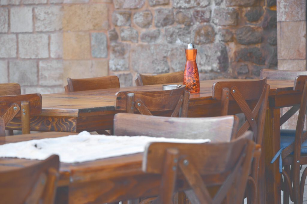 Prepara i converteix al teu bar, perruqueria o el local del qual ets propietari en un lloc segur amb el nostre canó generador d'ozó portàtil.